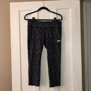 Nike Dri Fit Cropped Leggings